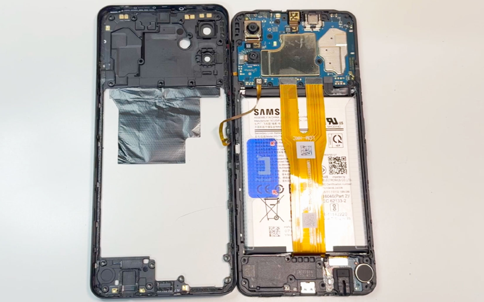 Comment changer le connecteur de charge  sur Galaxy A06 photo 3