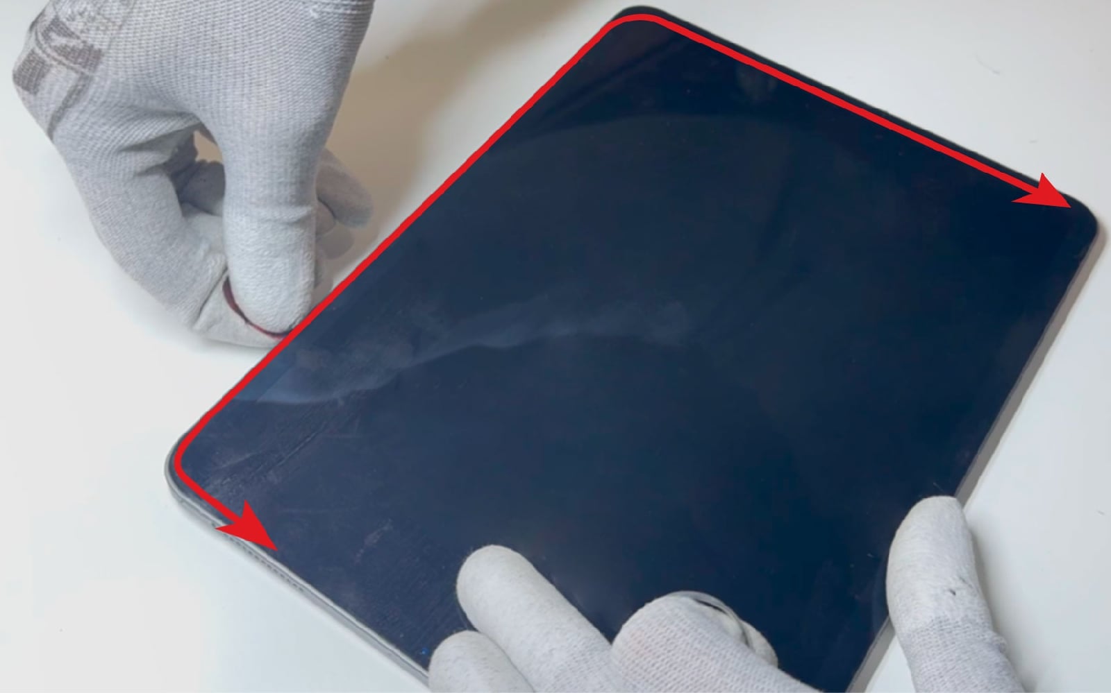 Comment changer le connecteur de charge  sur iPad Pro 11 2020 photo 4