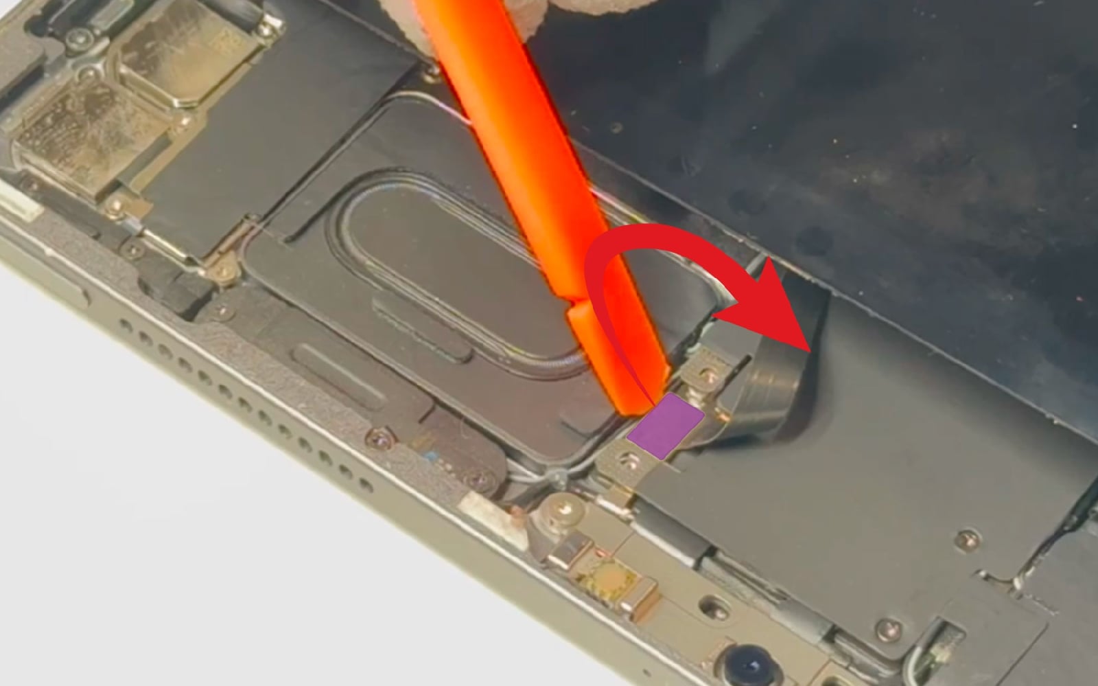 Comment changer le connecteur de charge  sur iPad Pro 11 2020 photo 2