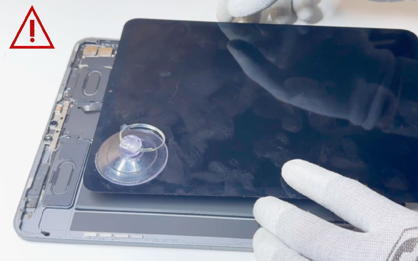 Comment changer le connecteur de charge  sur iPad Pro 11 2020 photo 3