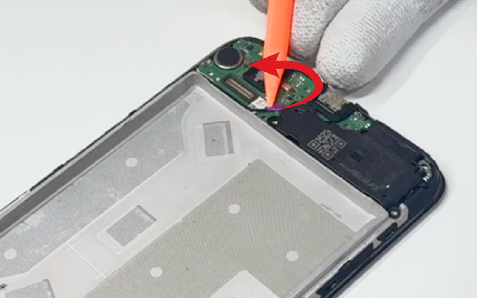 Changement du bloc écran sur Honor X7 photo 2