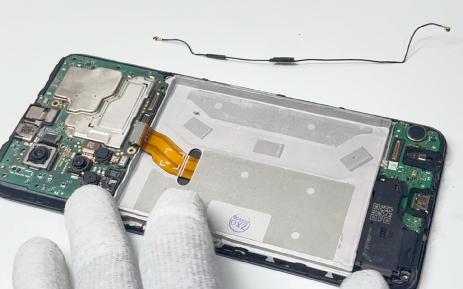 Changement du bloc écran sur Honor X7 photo 3