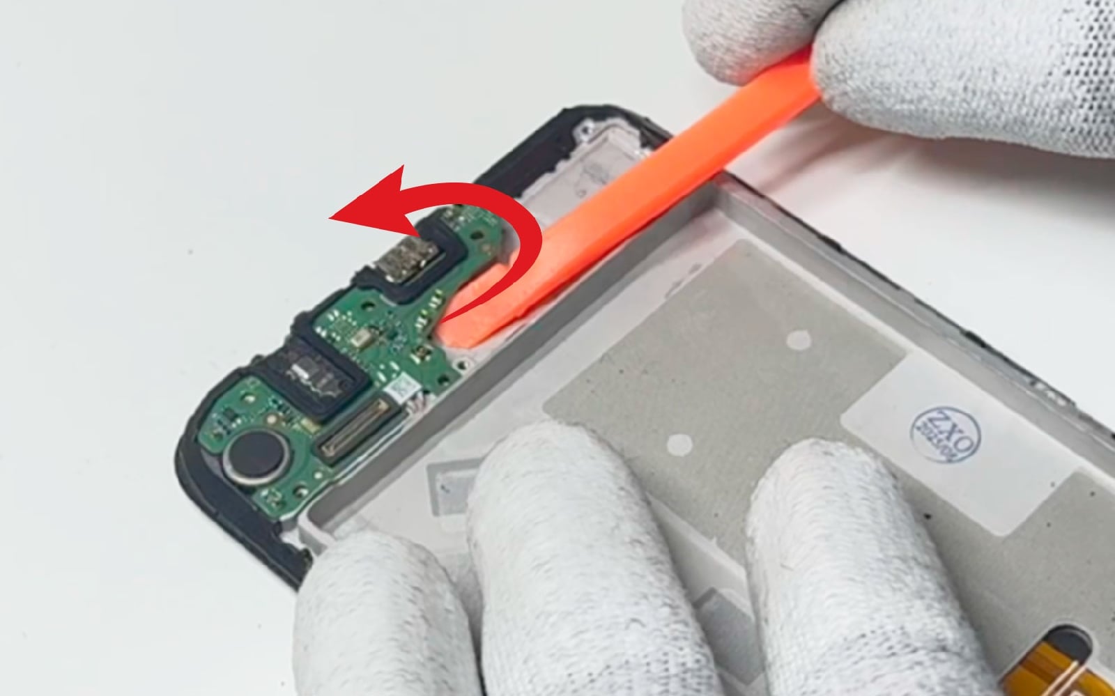 Changement du bloc écran sur Honor X7 photo 2