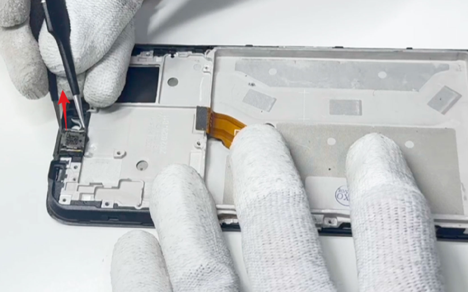 Changement du bloc écran sur Honor X7 photo 1