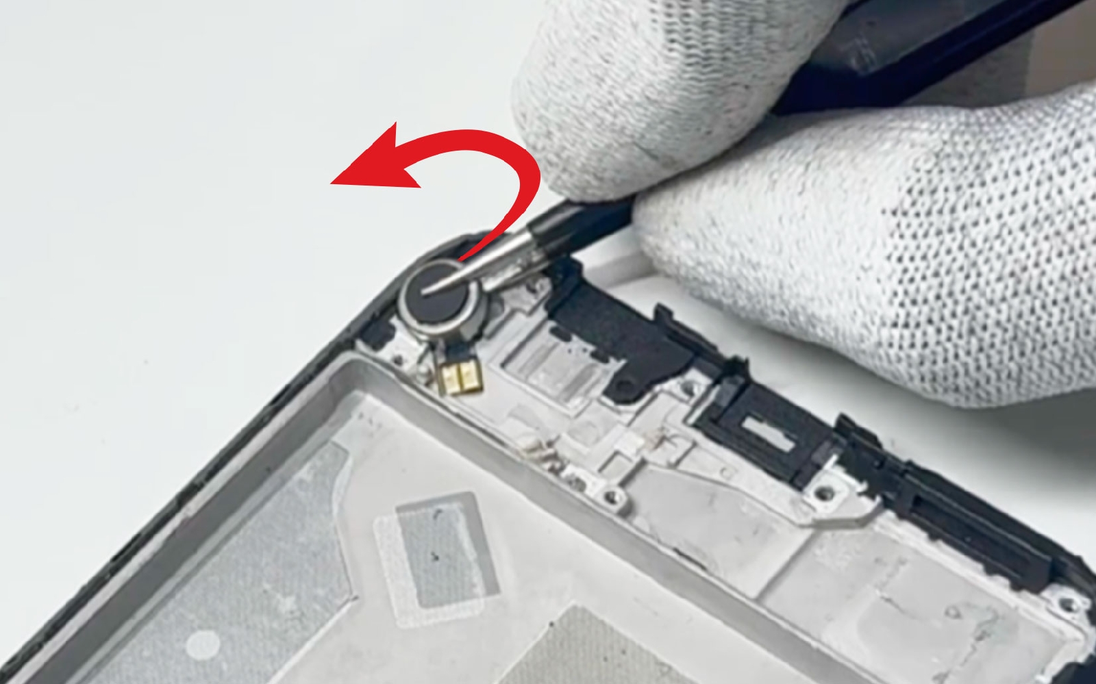 Changement du bloc écran sur Honor X7 photo 3