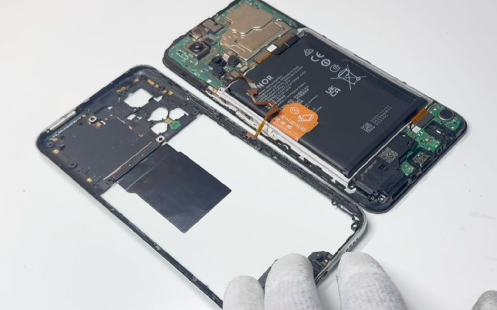 Changement du batterie sur Honor X7 photo 3