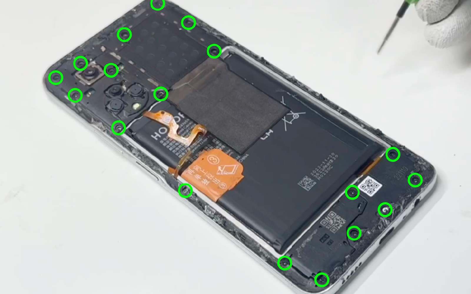 Changement du connecteur de charge sur Honor X7 photo 1