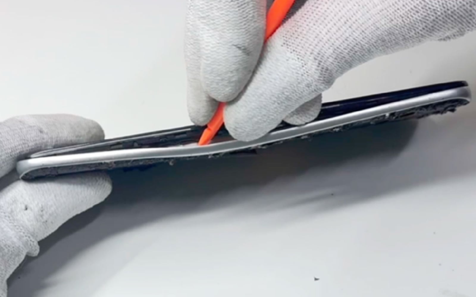 Changement du connecteur de charge sur Honor X7 photo 3