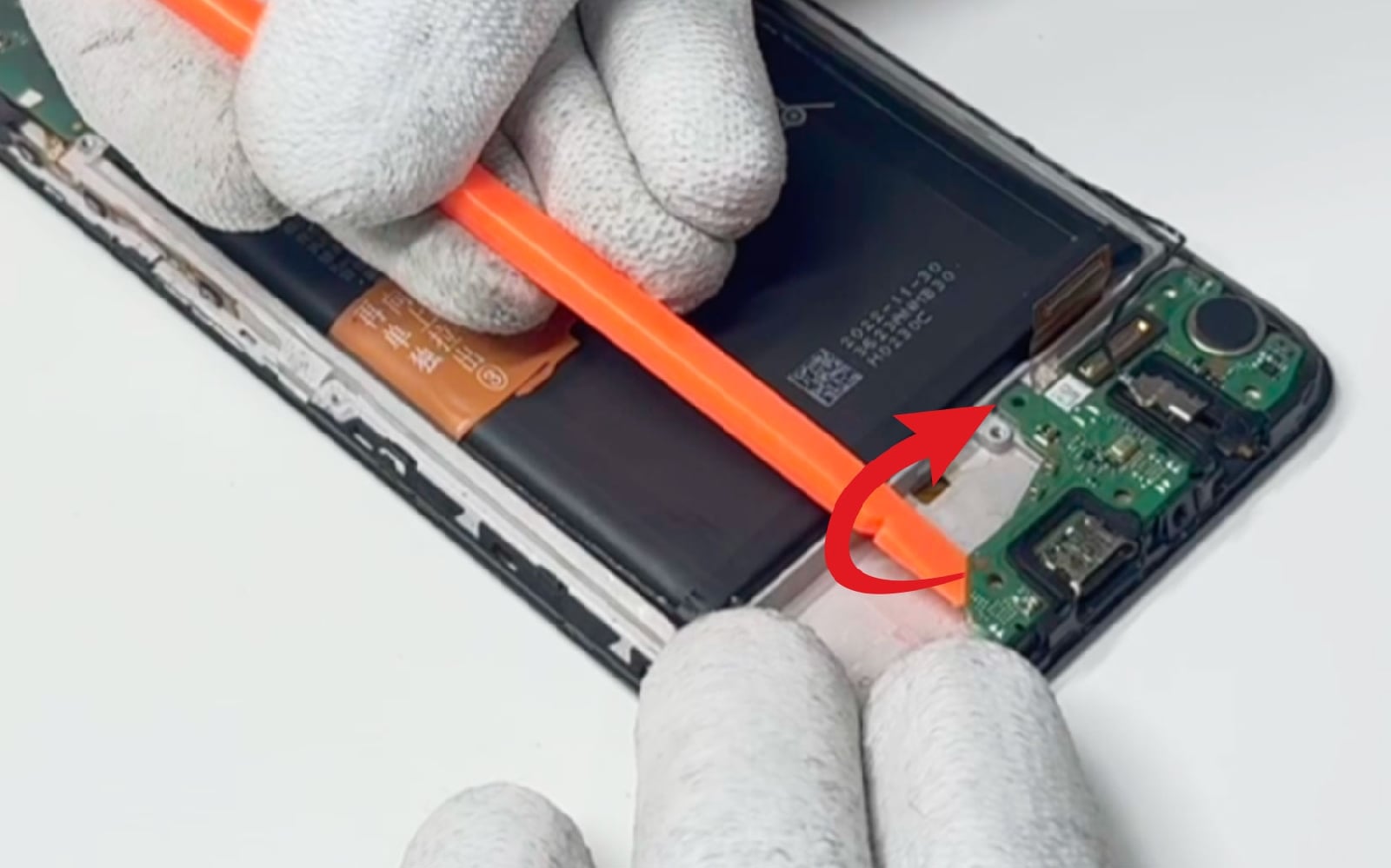 Changement du connecteur de charge sur Honor X7 photo 2