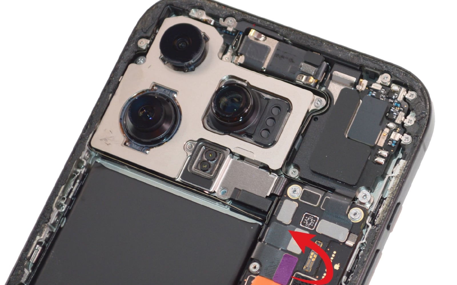 Comment changer le module des caméres arrière sur iPhone 16 Pro Max photo 2