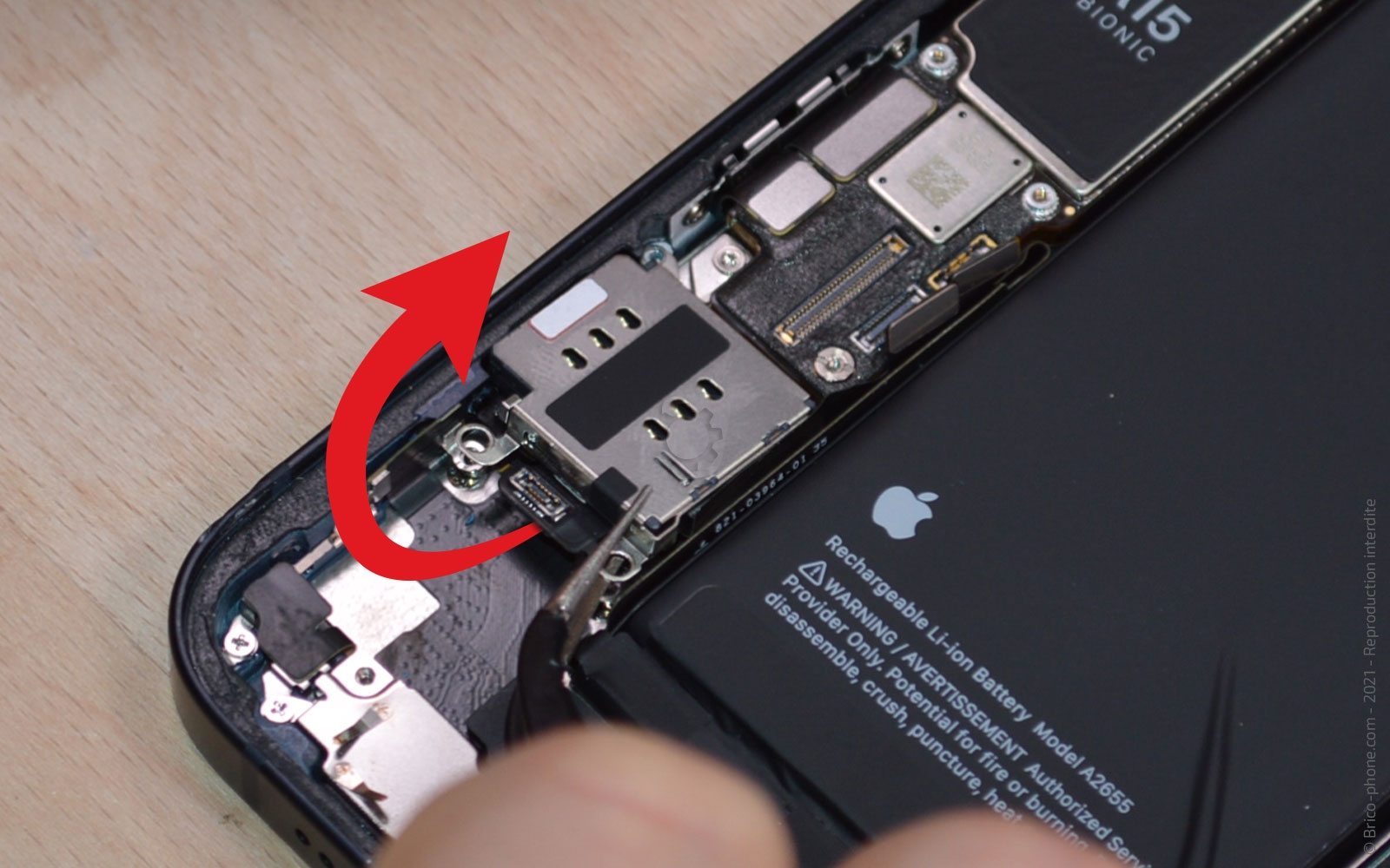 Comment changer le lecteur SIM sur iPhone 13 photo 4