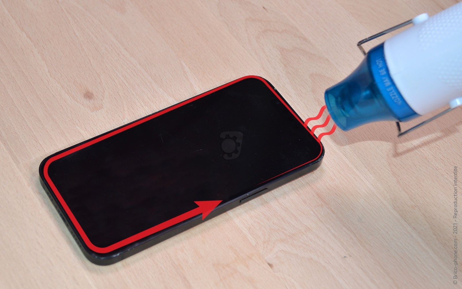 Comment changer le lecteur SIM sur iPhone 13 photo 2