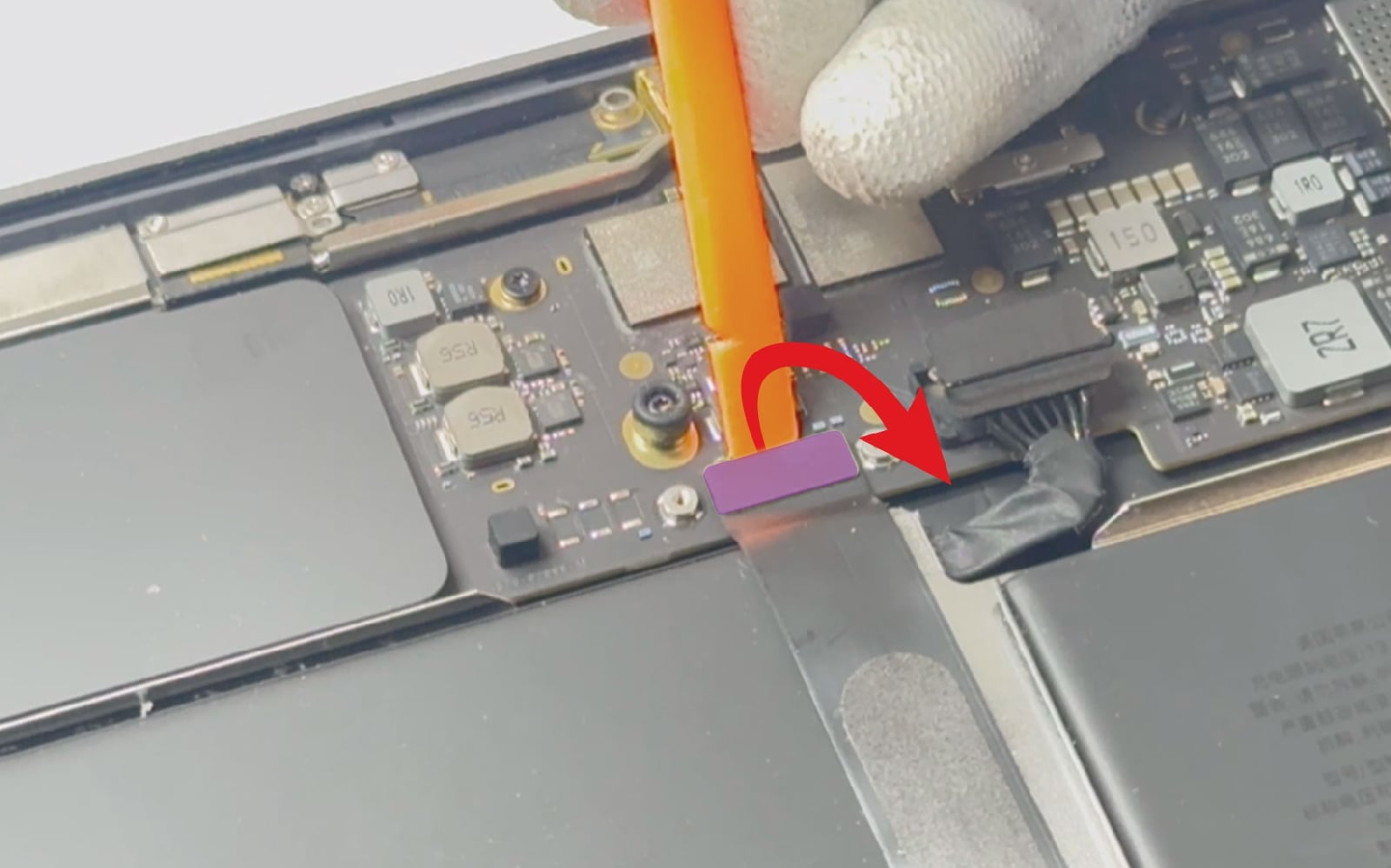 Comment changer la batterie sur Macbook Air 13 pouces M1 A2337 EMC 3598 - 2020 photo 3