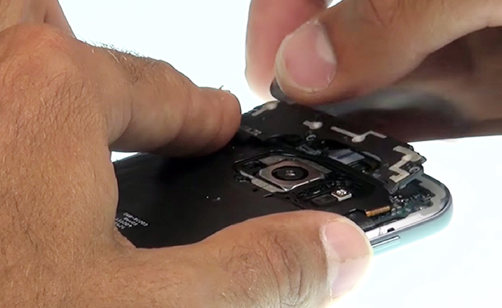 Changement d'écran (vitre+LCD) sur Galaxy S7 photo 1