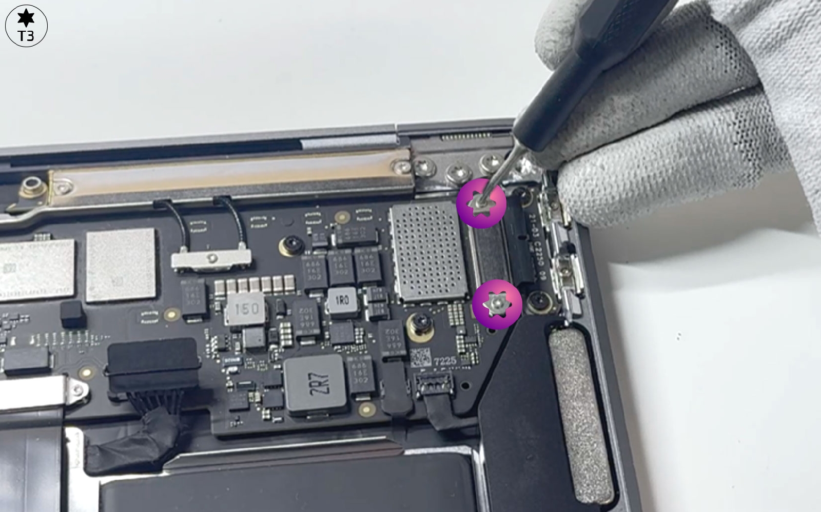 Comment changer le connecteur de charge sur Macbook Air 13 pouces M1 A2337 EMC 3598 - 2020 photo 1