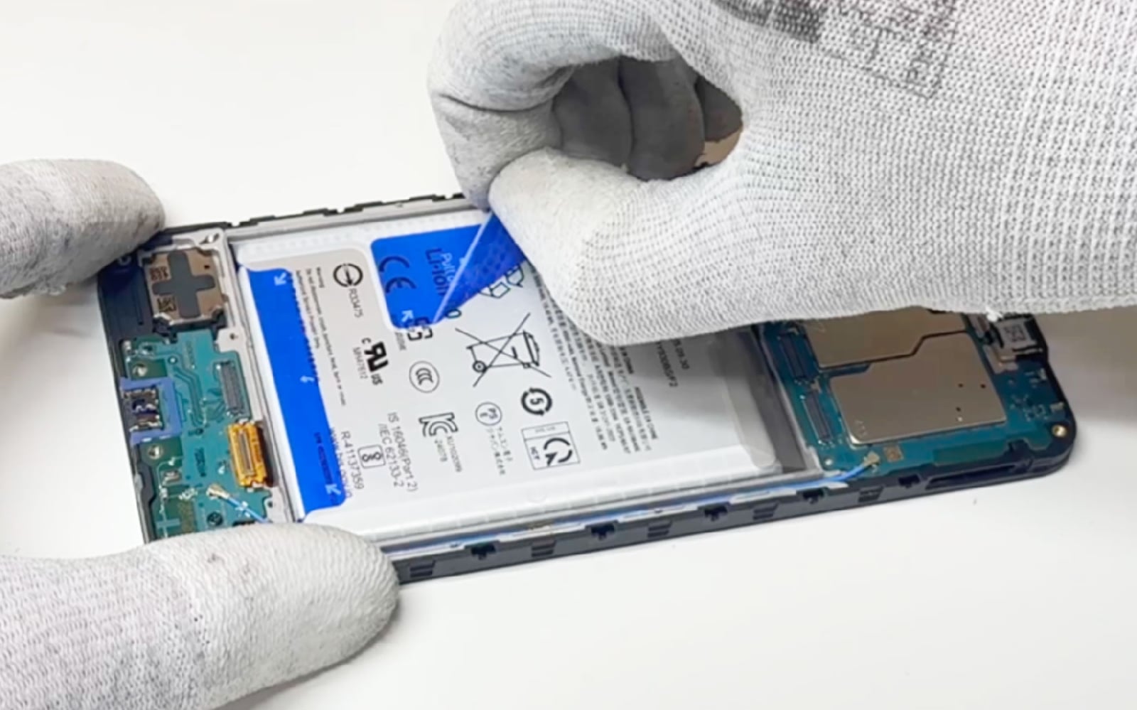 Comment changer le bloc écran sur Galaxy A17 4G photo 2