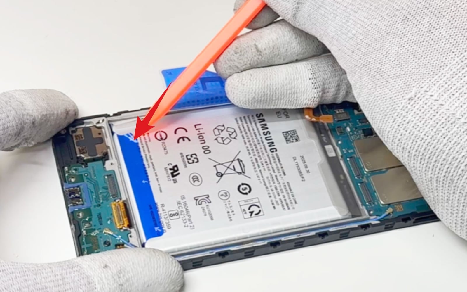 Comment changer le bloc écran sur Galaxy A17 4G photo 3