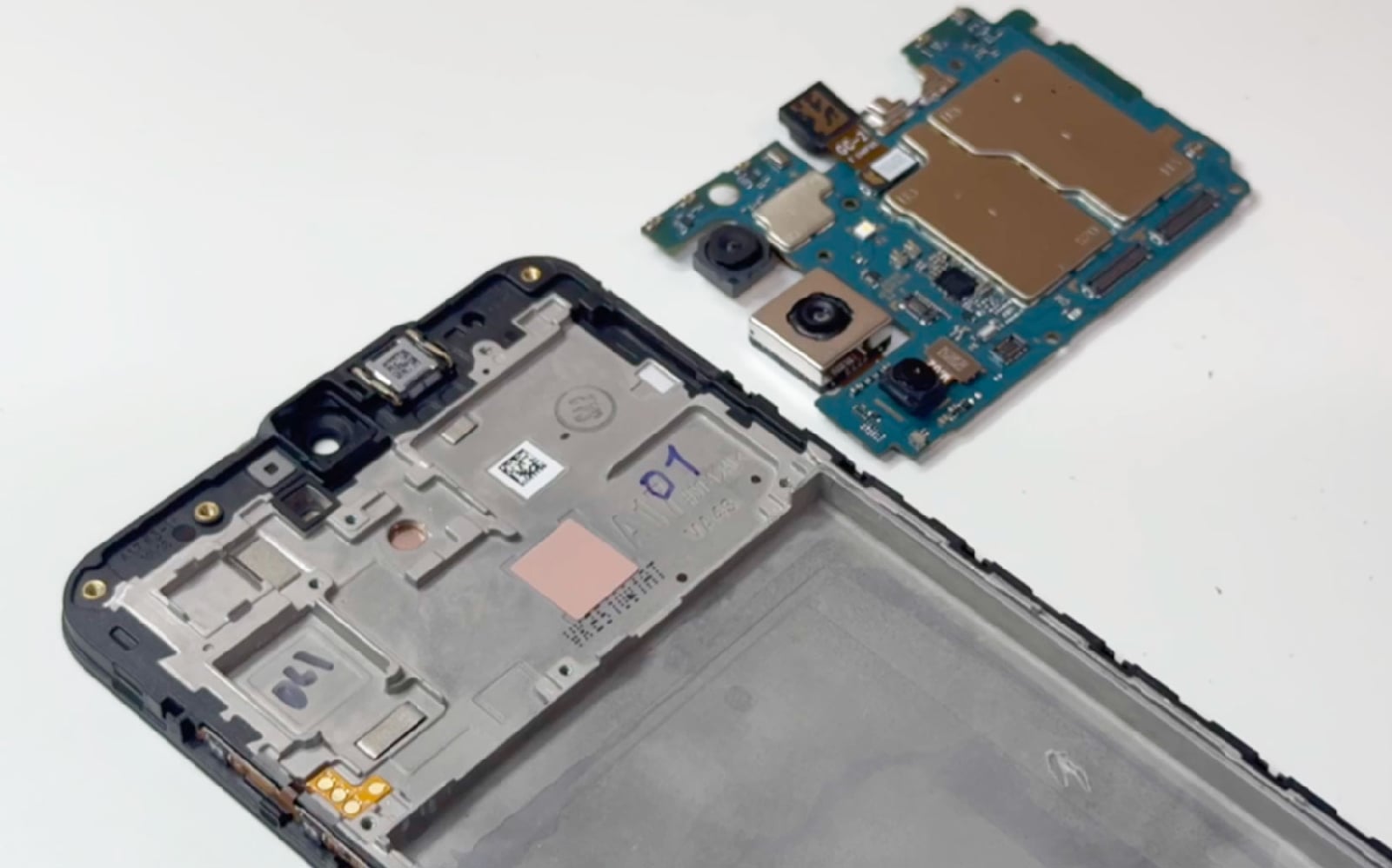 Comment changer le bloc écran sur Galaxy A17 4G photo 4