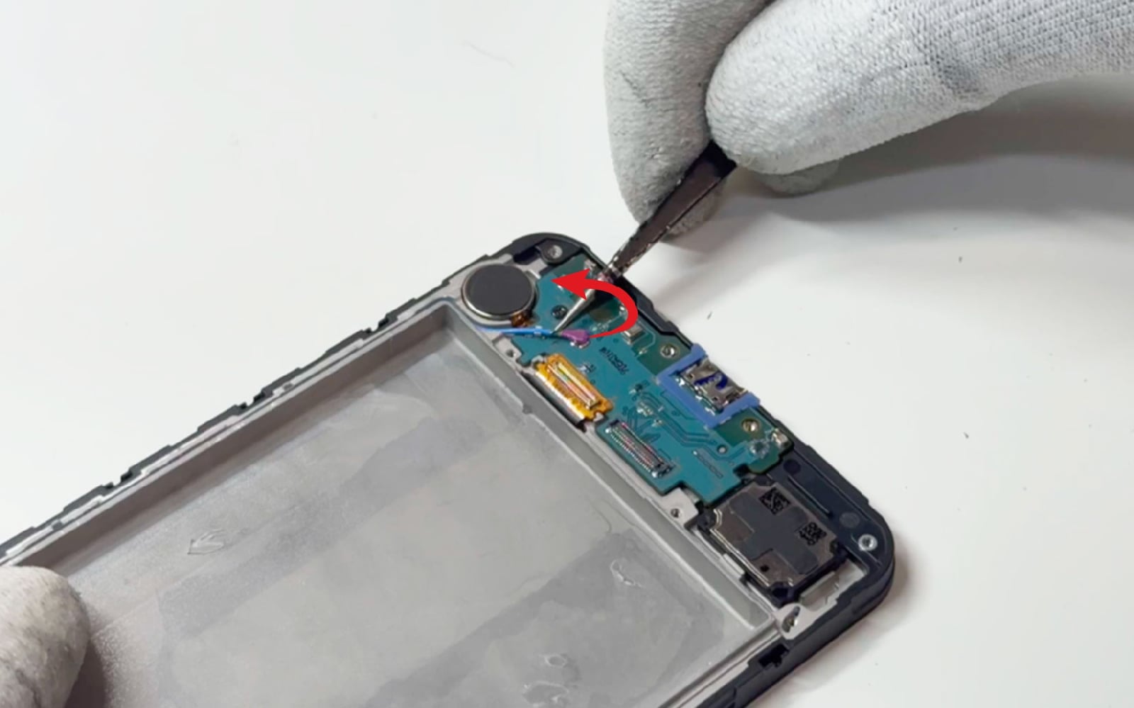 Comment changer le bloc écran sur Galaxy A17 4G photo 1