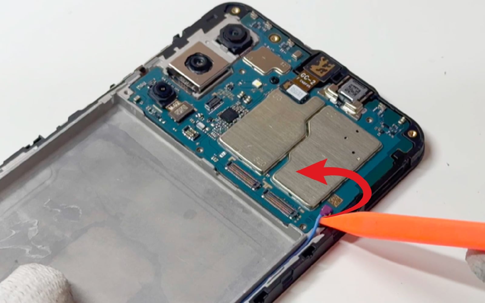 Comment changer le bloc écran sur Galaxy A17 4G photo 3