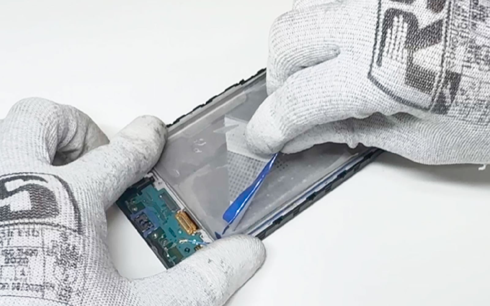 Comment changer la batterie sur Galaxy A17 4G photo 3