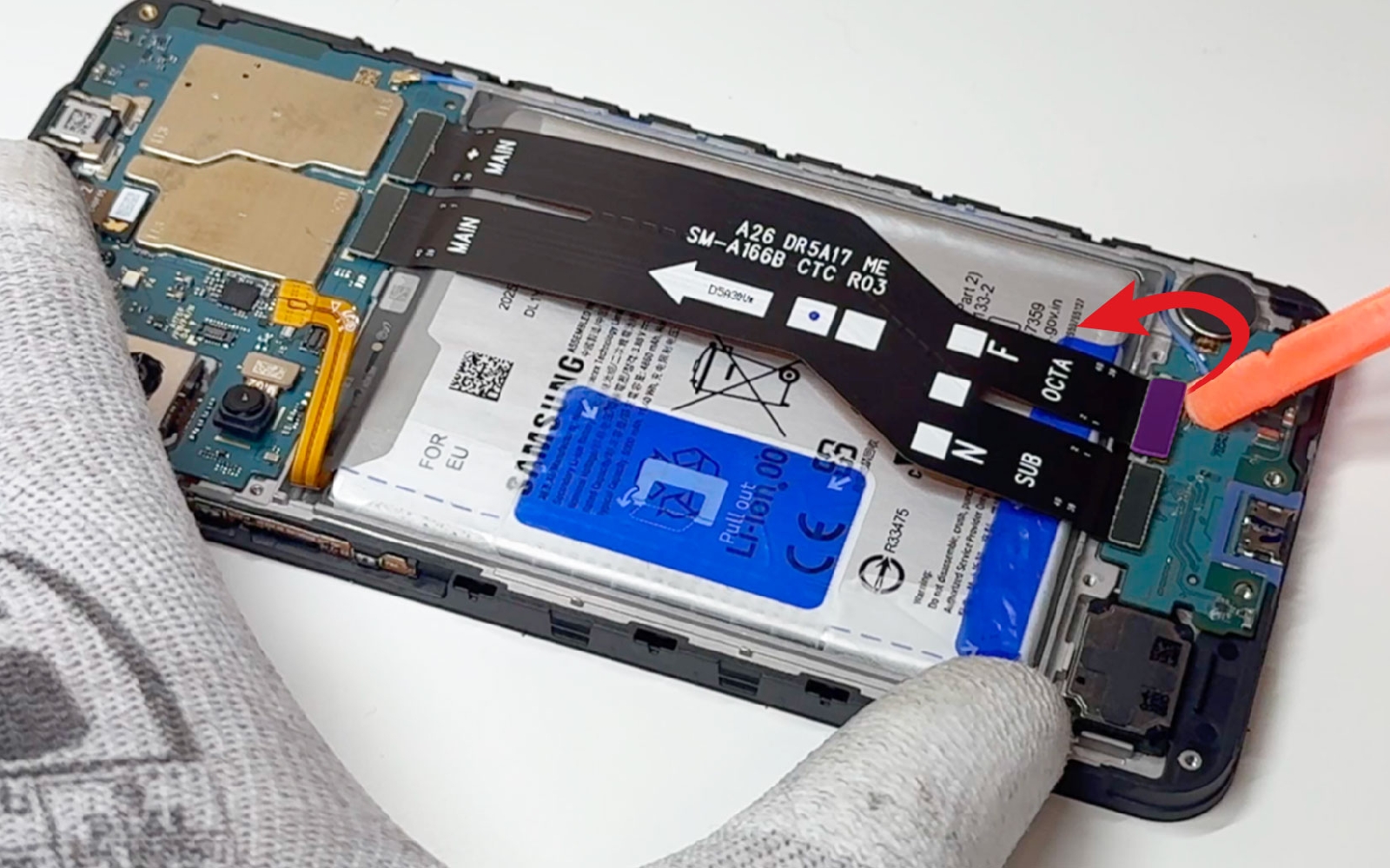 Comment changer le connecteur de charge sur Galaxy A17 4G photo 1