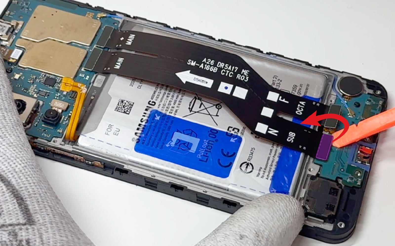 Comment changer le connecteur de charge sur Galaxy A17 4G photo 2