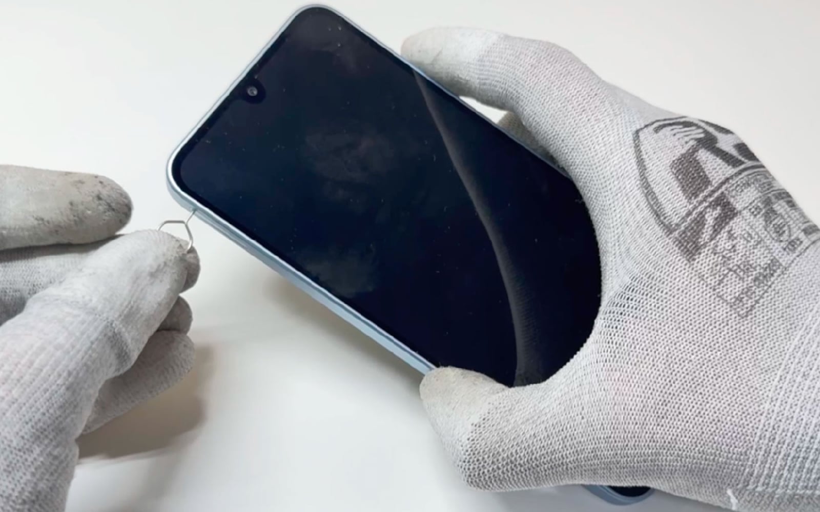 Comment changer le connecteur de charge sur Galaxy A17 4G photo 2