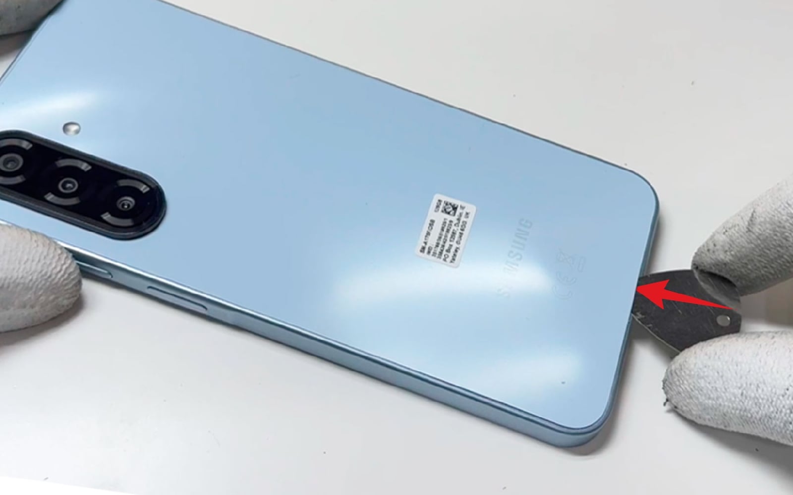 Comment changer le connecteur de charge sur Galaxy A17 4G photo 1