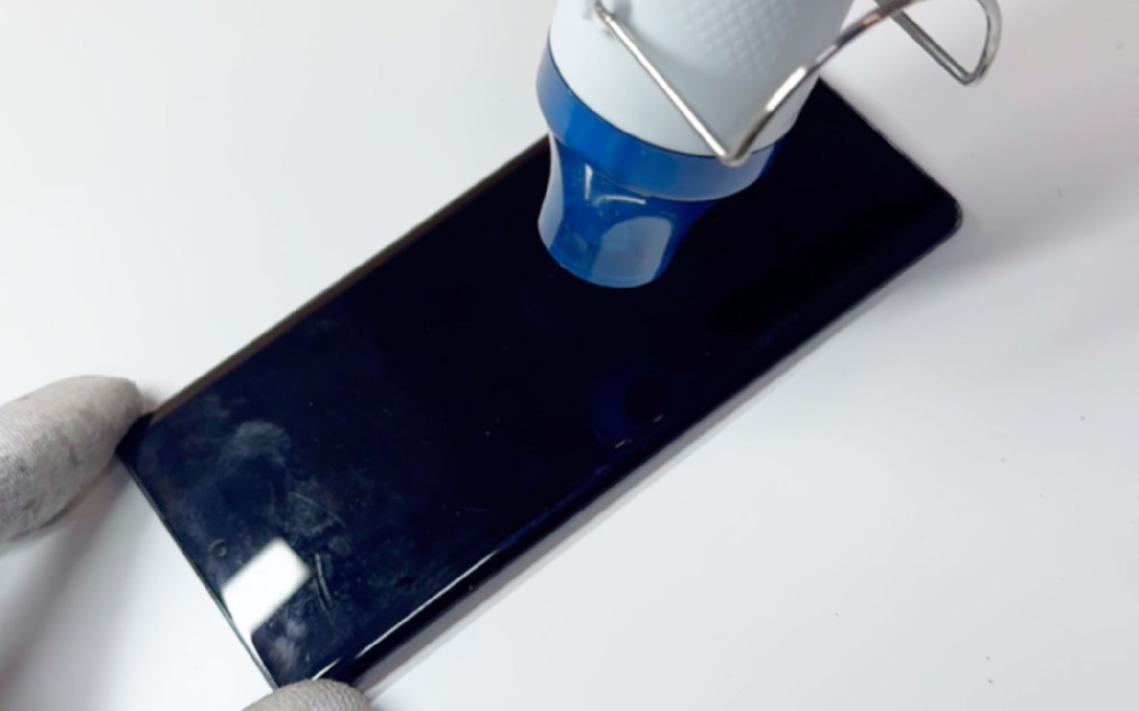 Comment changer la batterie sur Honor 70 photo 2