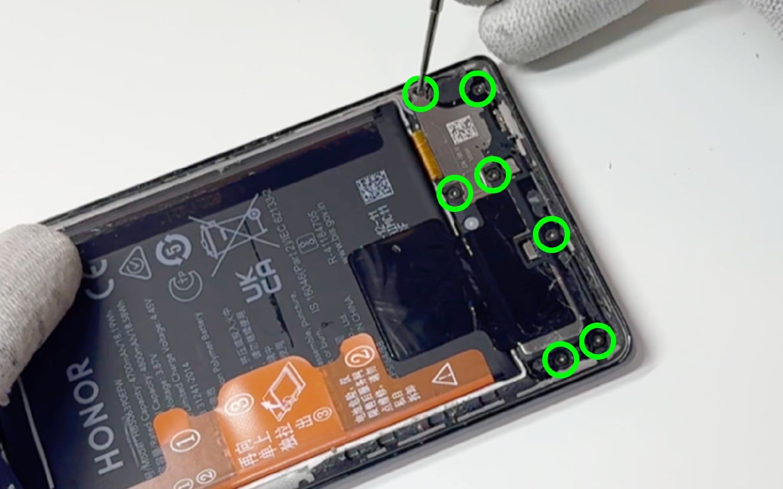 Comment changer le connecteur de charge sur Honor 70 photo 1