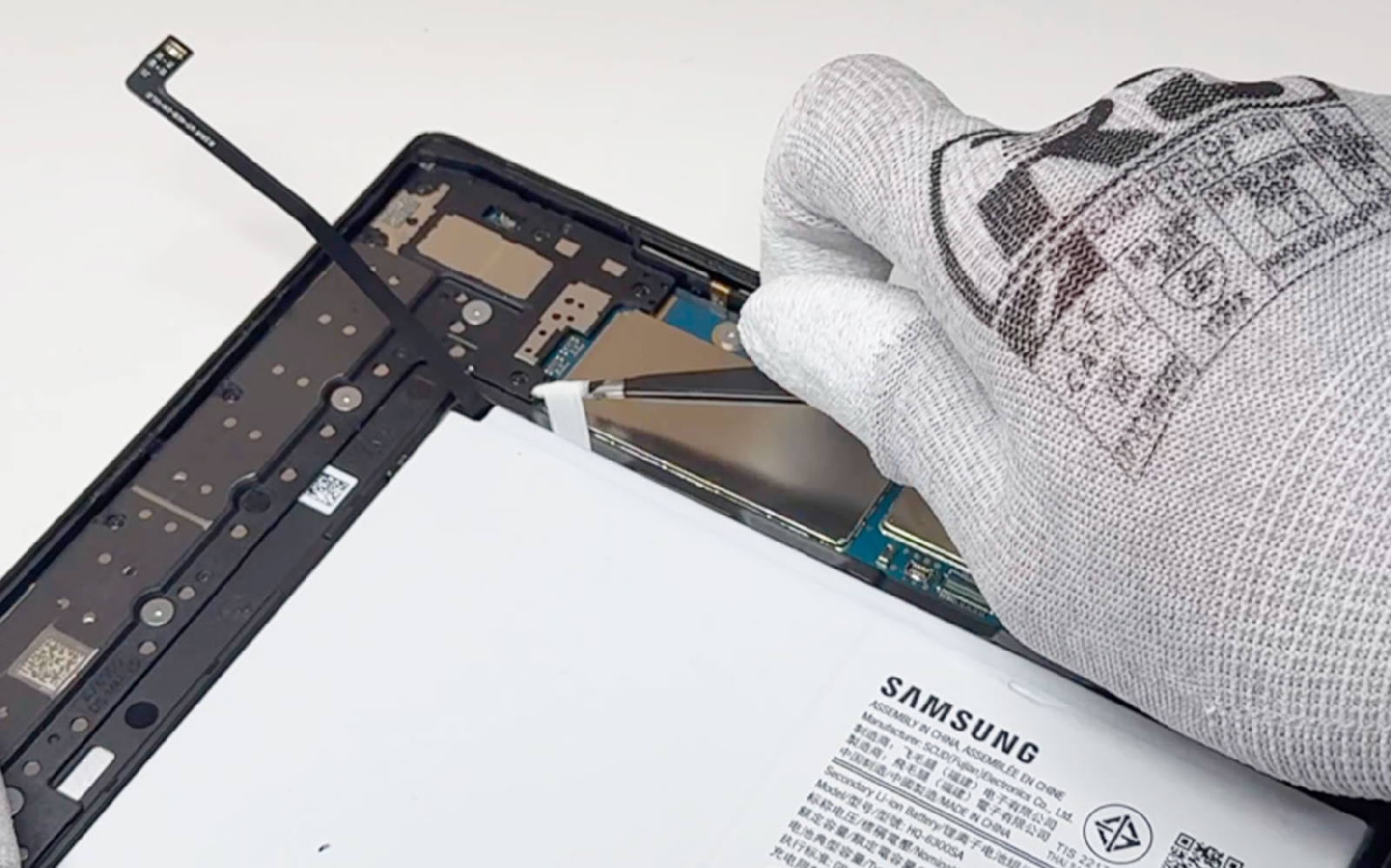 Guide de réparation sur Galaxy Tab A8 10.5 (SM-X200/SM-X205) photo 4