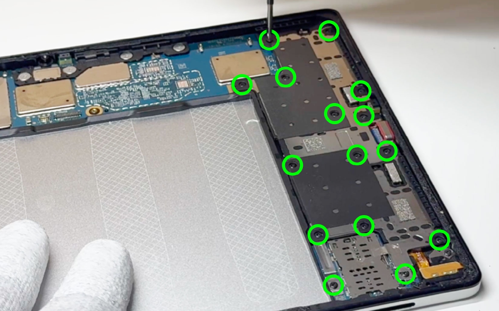 Guide de réparation sur Galaxy Tab A8 10.5 (SM-X200/SM-X205) photo 1