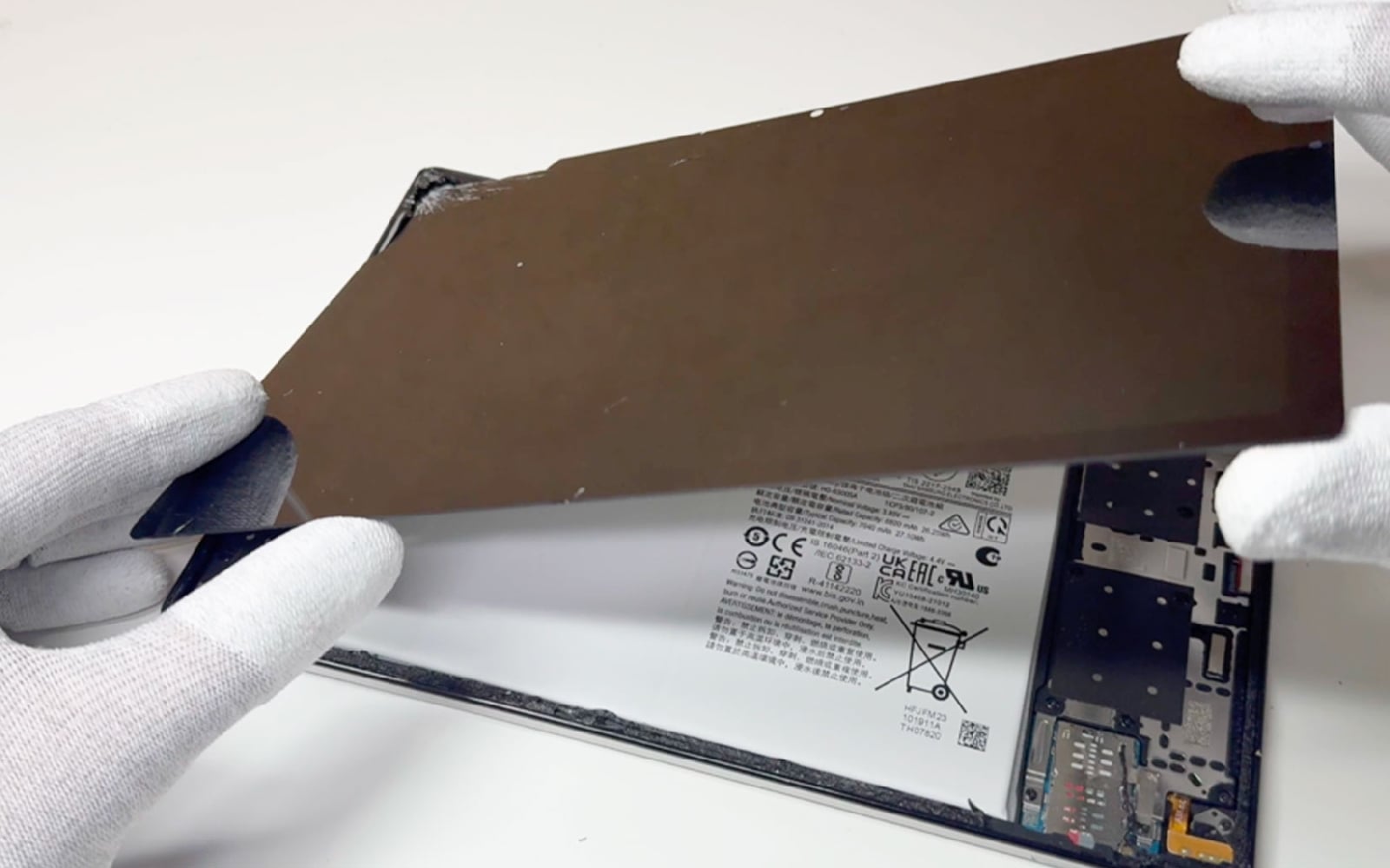 Comment changer la batterie sur Galaxy Tab A8 10.5 (SM-X200/SM-X205) photo 1