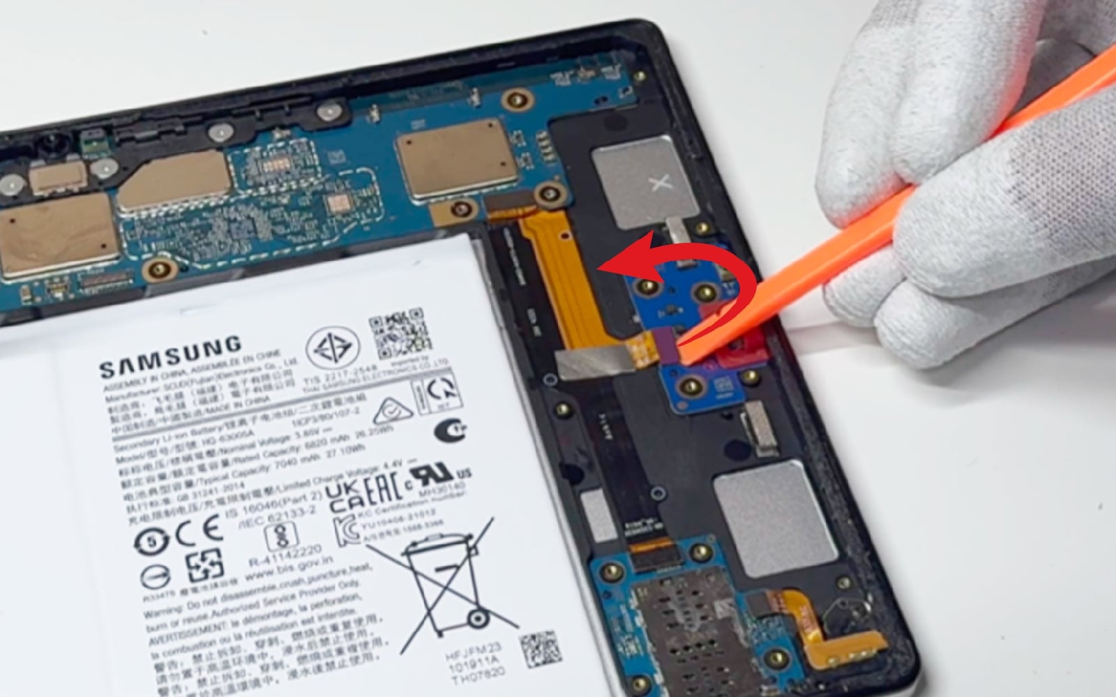 Comment changer le connecteur de charge sur Galaxy Tab A8 10-5 (SM-X200-SM-X205) photo 1