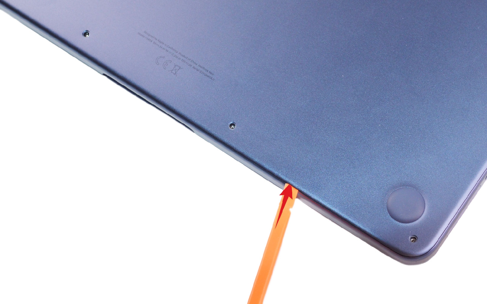 Comment changer la batterie sur Macbook Neo 13 pouces photo 2