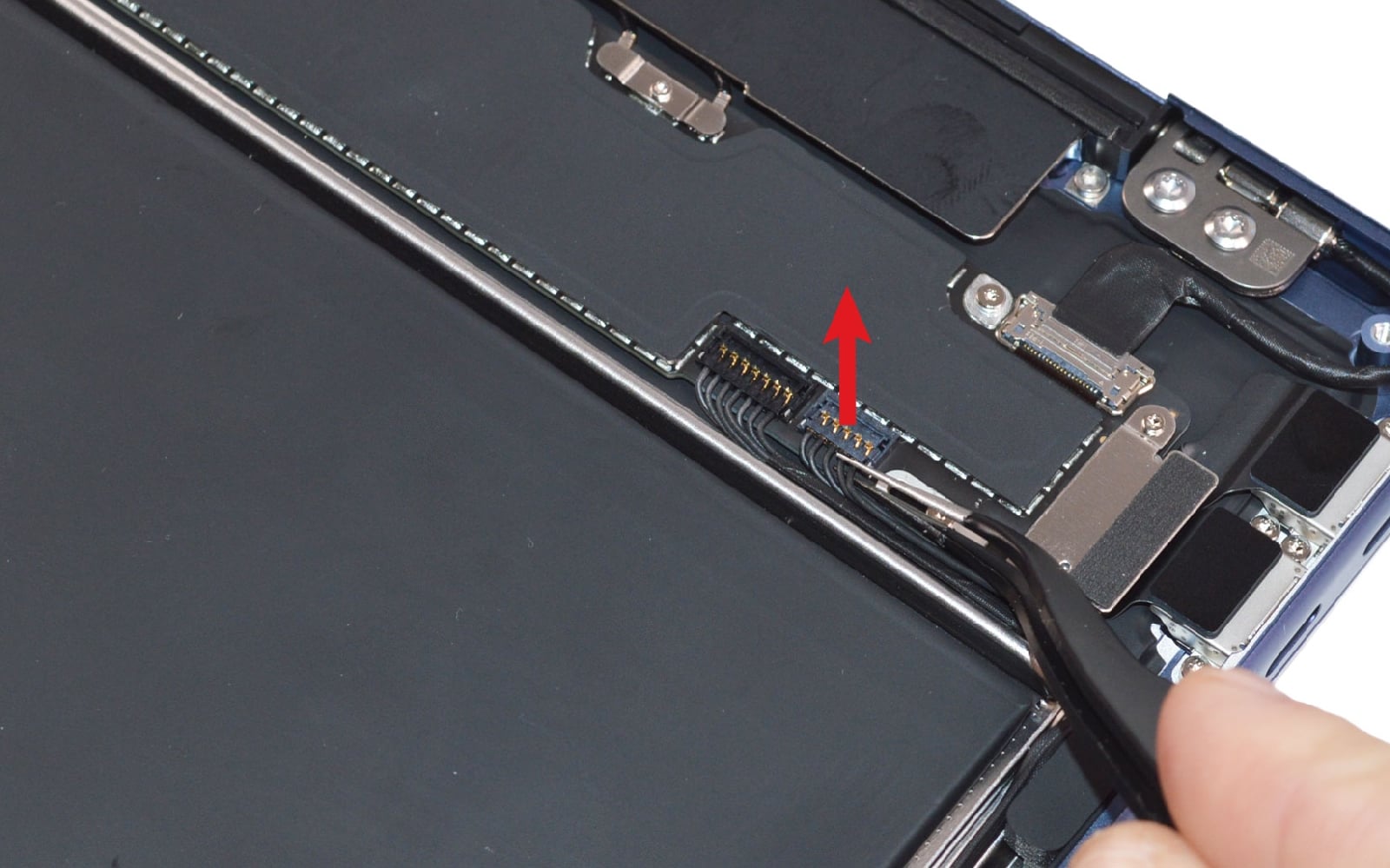 Comment changer les haut-parleurs et la prise jack sur Macbook Neo 13 pouces photo 2