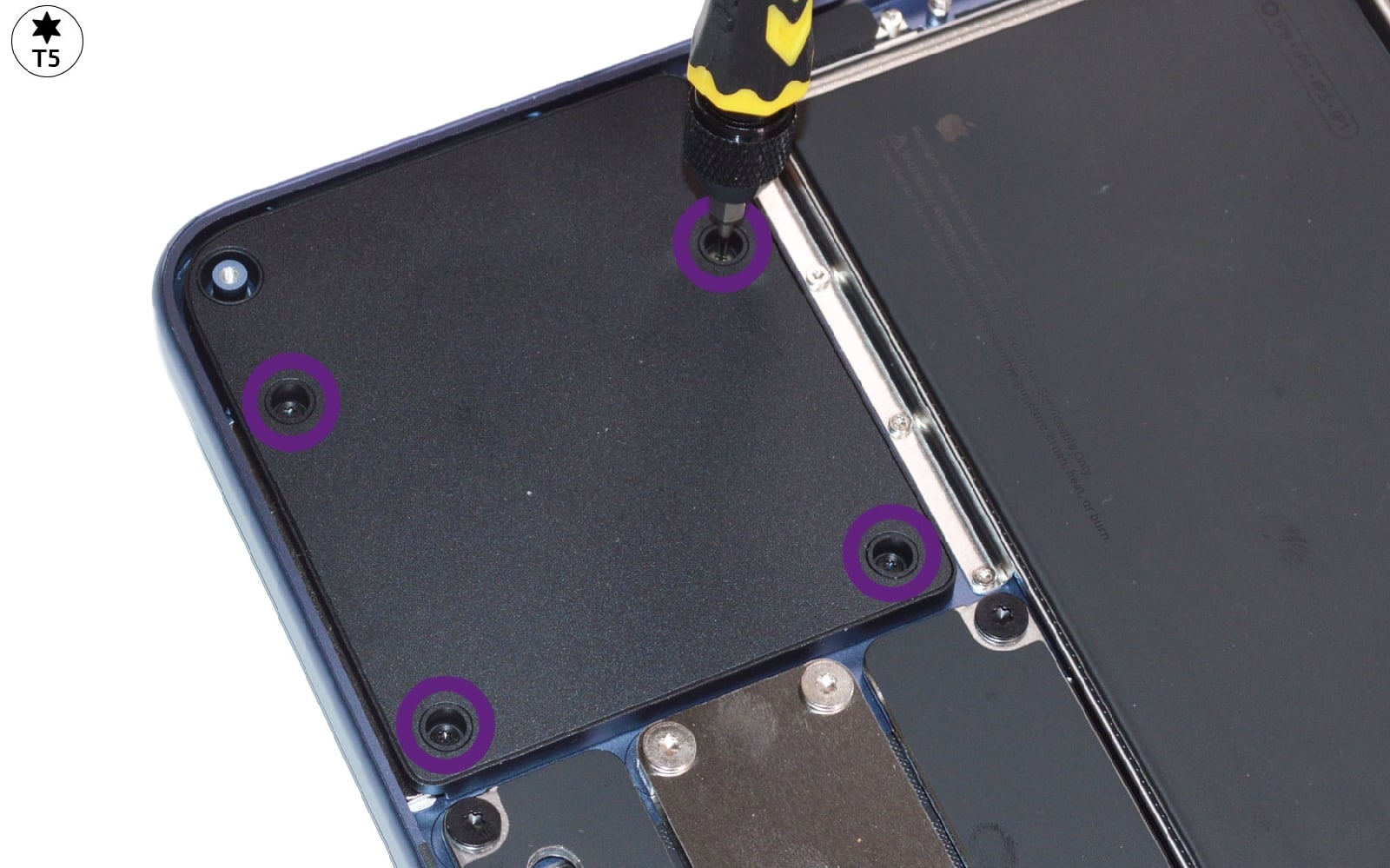 Comment changer les haut-parleurs et la prise jack sur Macbook Neo 13 pouces photo 1