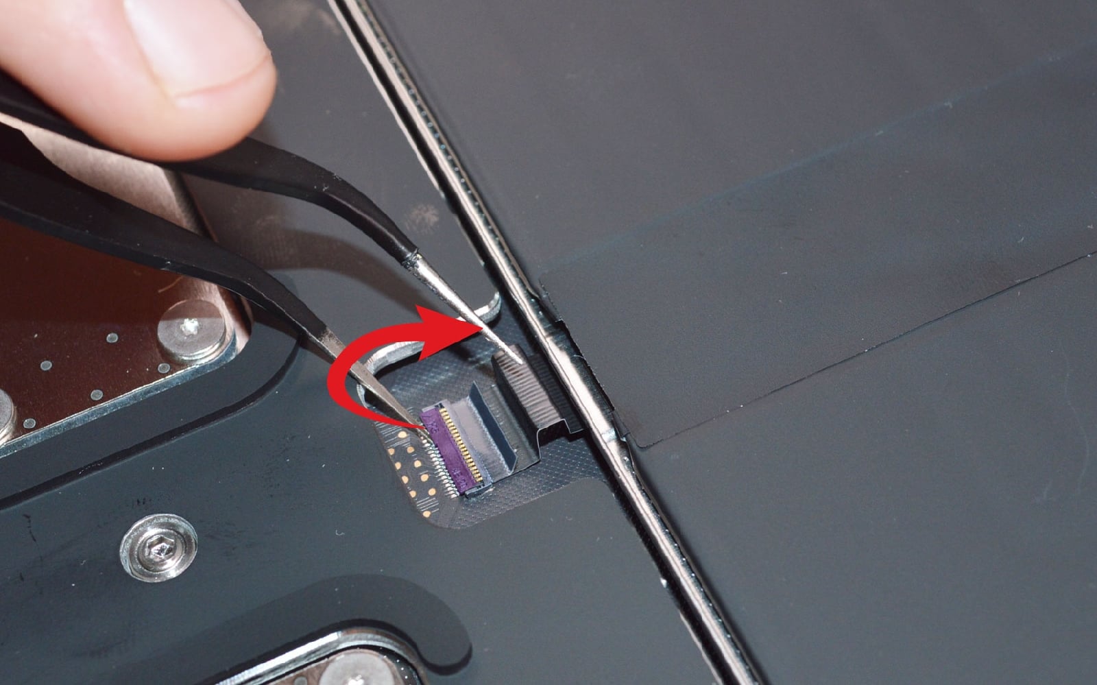 Comment changer le trackpad sur Macbook Neo 13 pouces photo 2