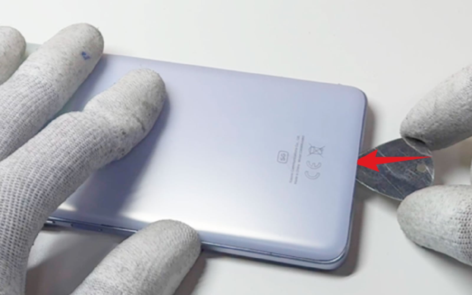 Comment changer le bloc écran sur Redmi Note 13 Pro+ photo 1