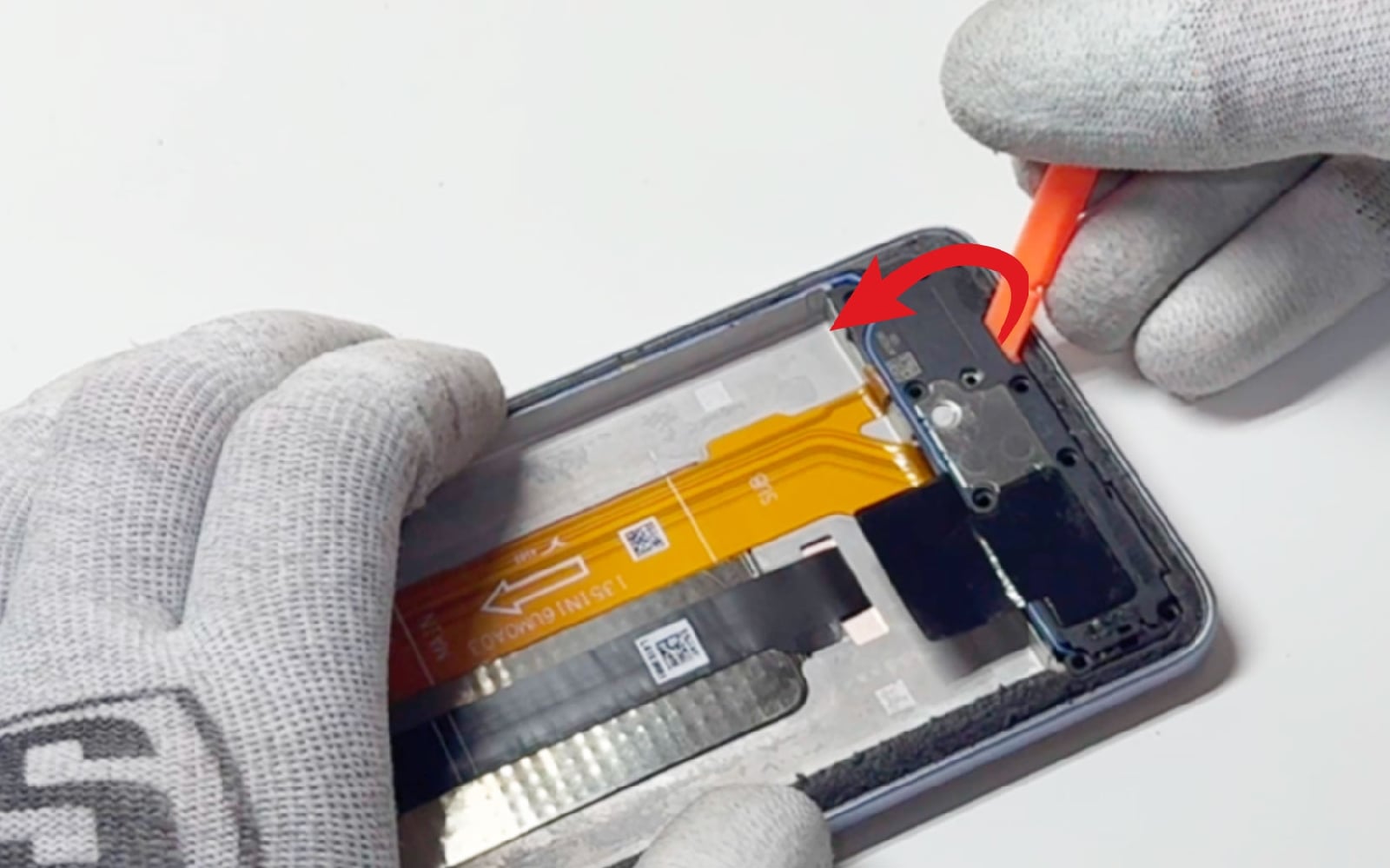 Comment changer le bloc écran sur Redmi Note 13 Pro+ photo 2