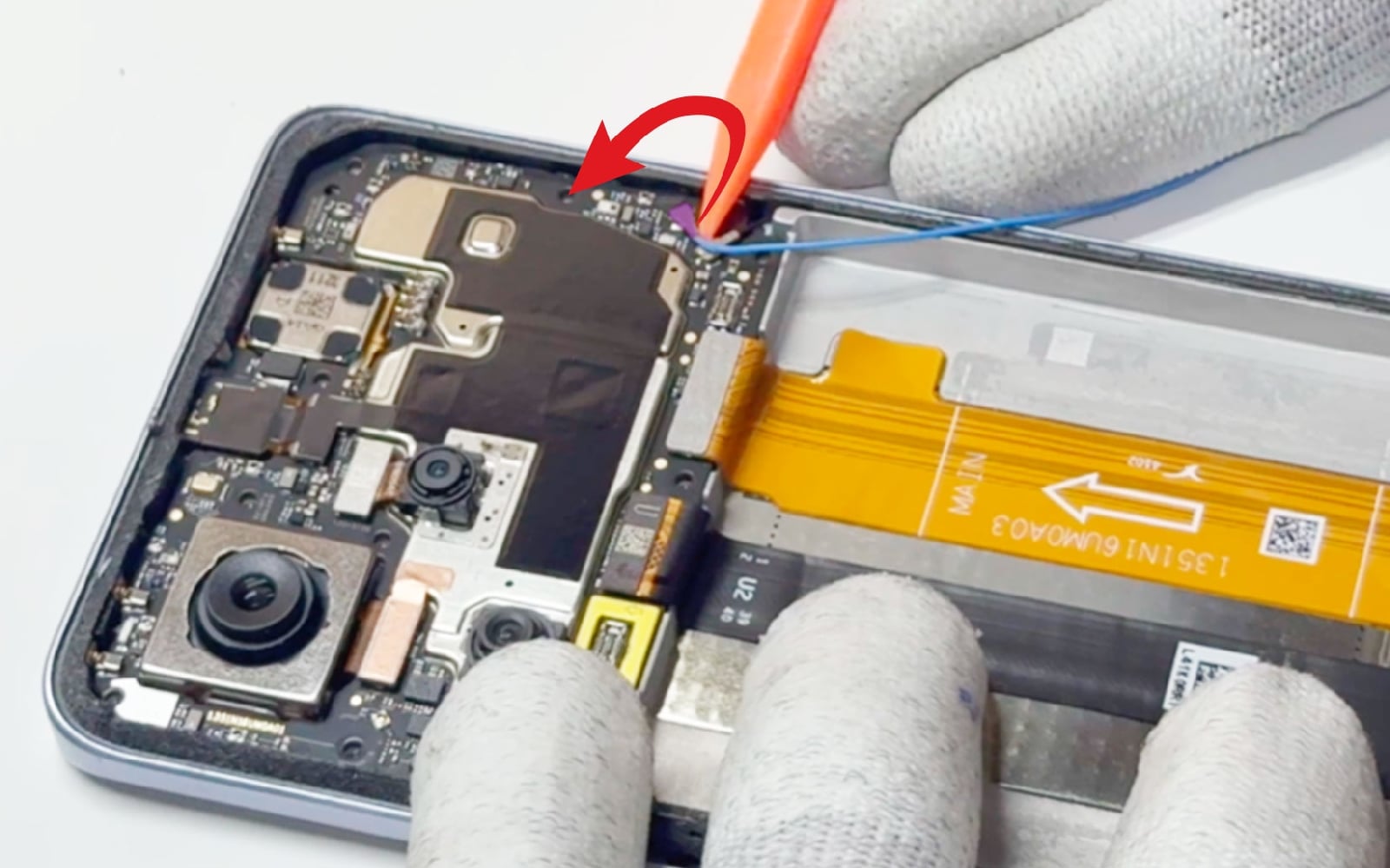 Comment changer le bloc écran sur Redmi Note 13 Pro+ photo 4