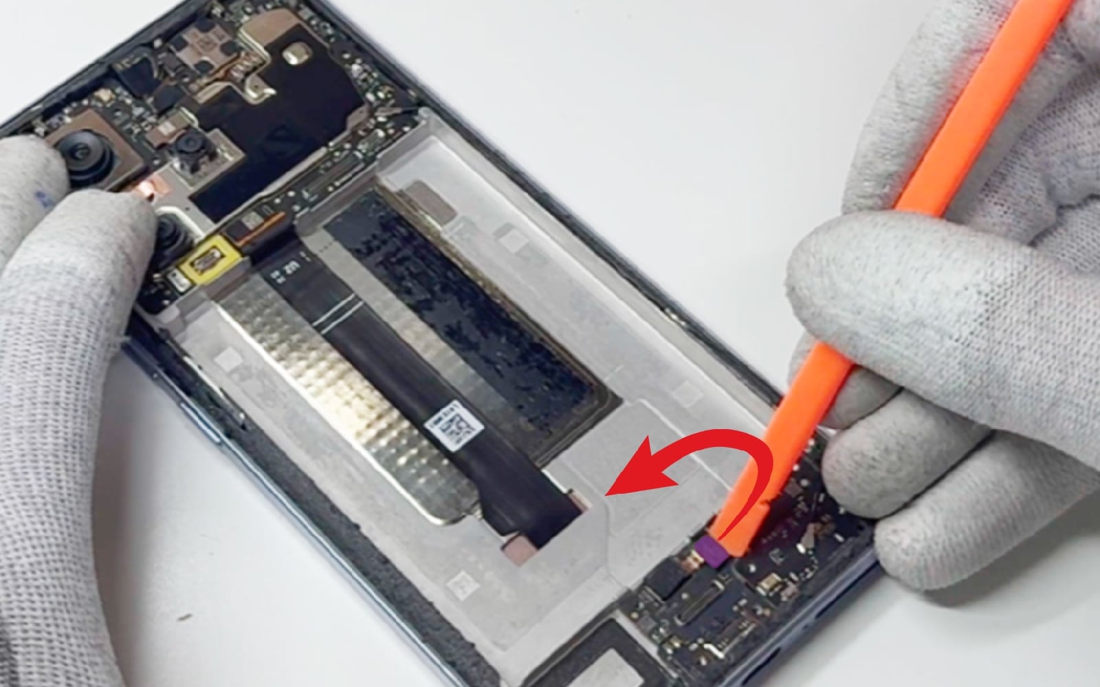 Comment changer le bloc écran sur Redmi Note 13 Pro+ photo 1