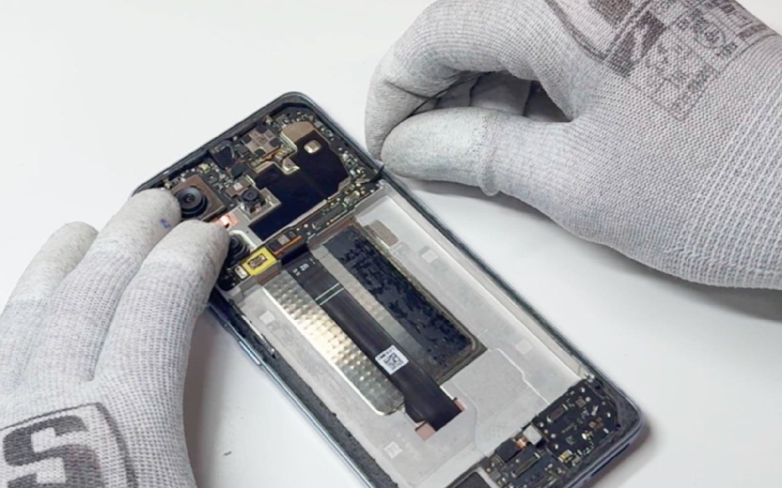 Comment changer le bloc écran sur Redmi Note 13 Pro+ photo 4