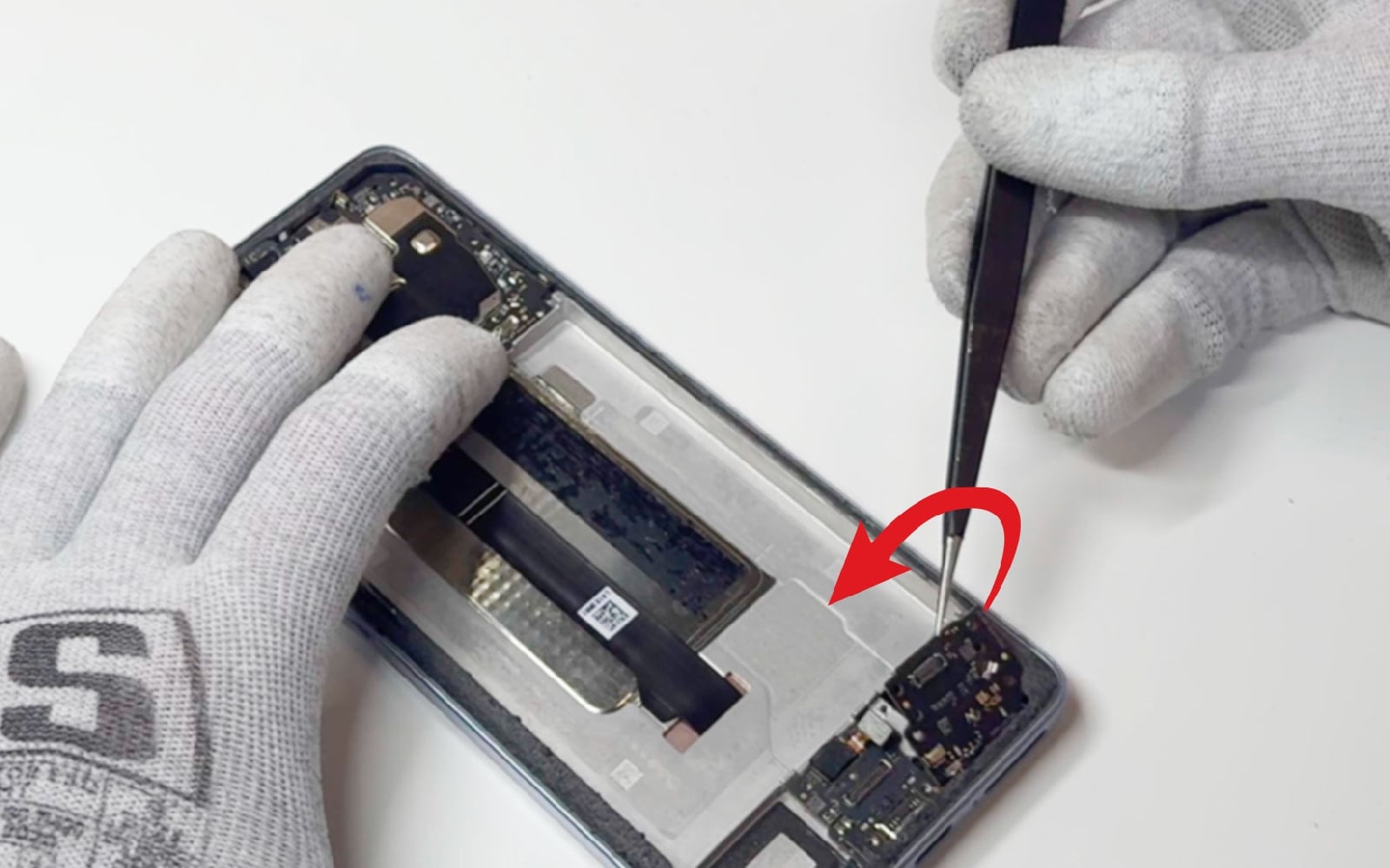 Comment changer le bloc écran sur Redmi Note 13 Pro+ photo 1