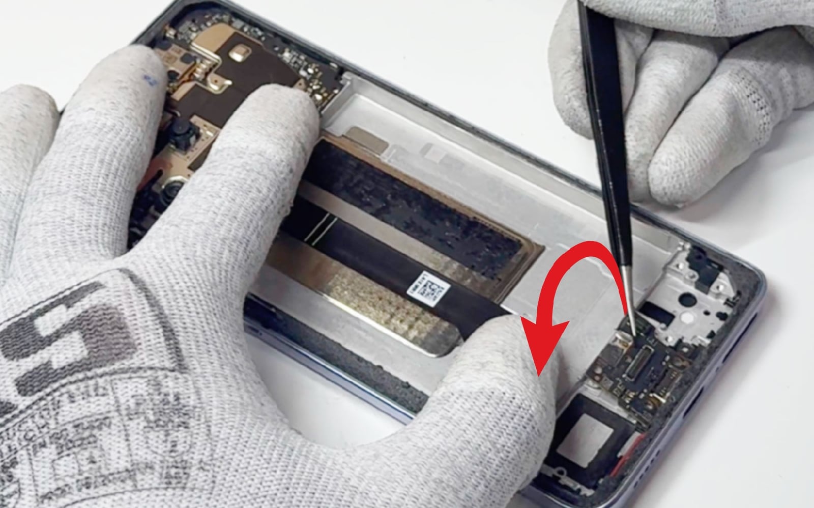 Comment changer le bloc écran sur Redmi Note 13 Pro+ photo 4