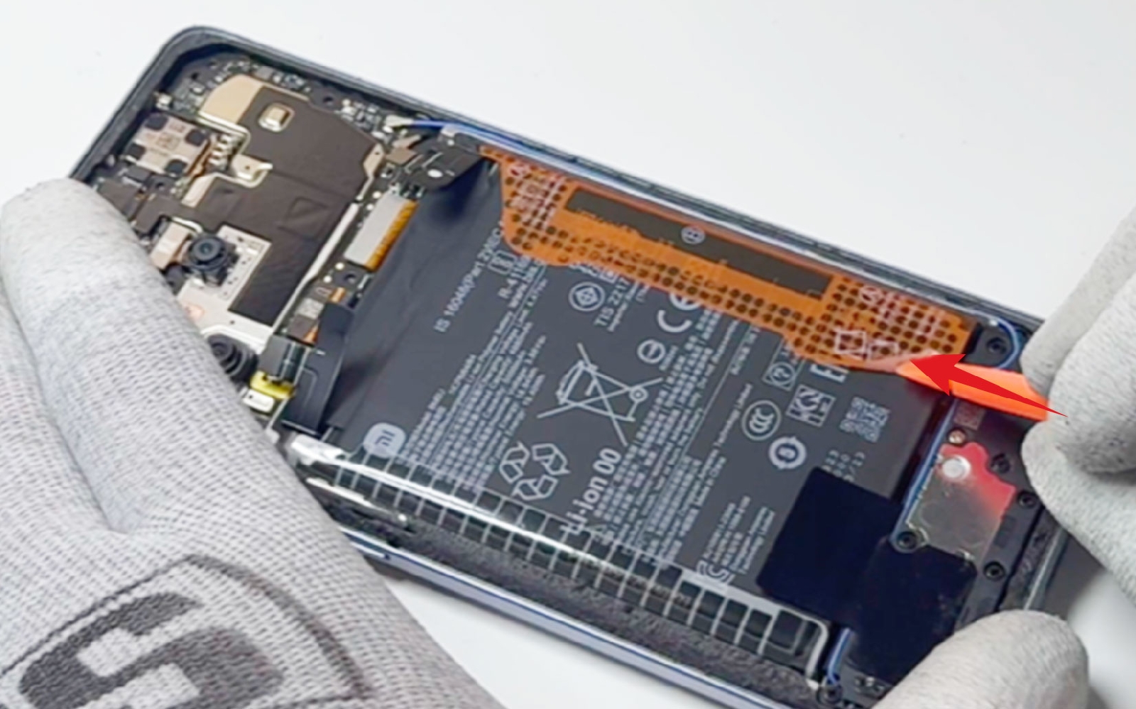 Comment changer la batterie sur Redmi Note 13 Pro+ photo 3
