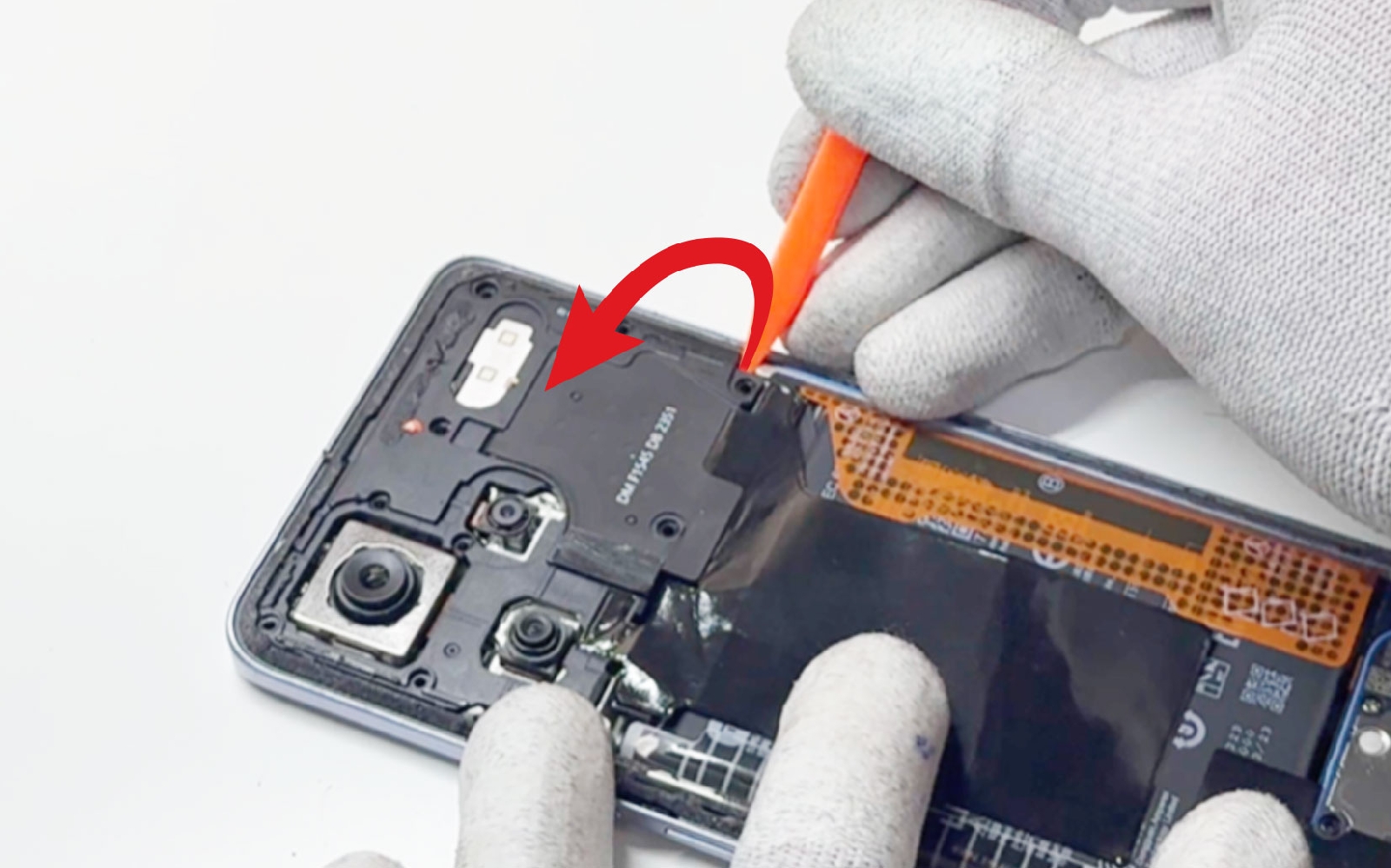 Comment changer la batterie sur Redmi Note 13 Pro+ photo 2