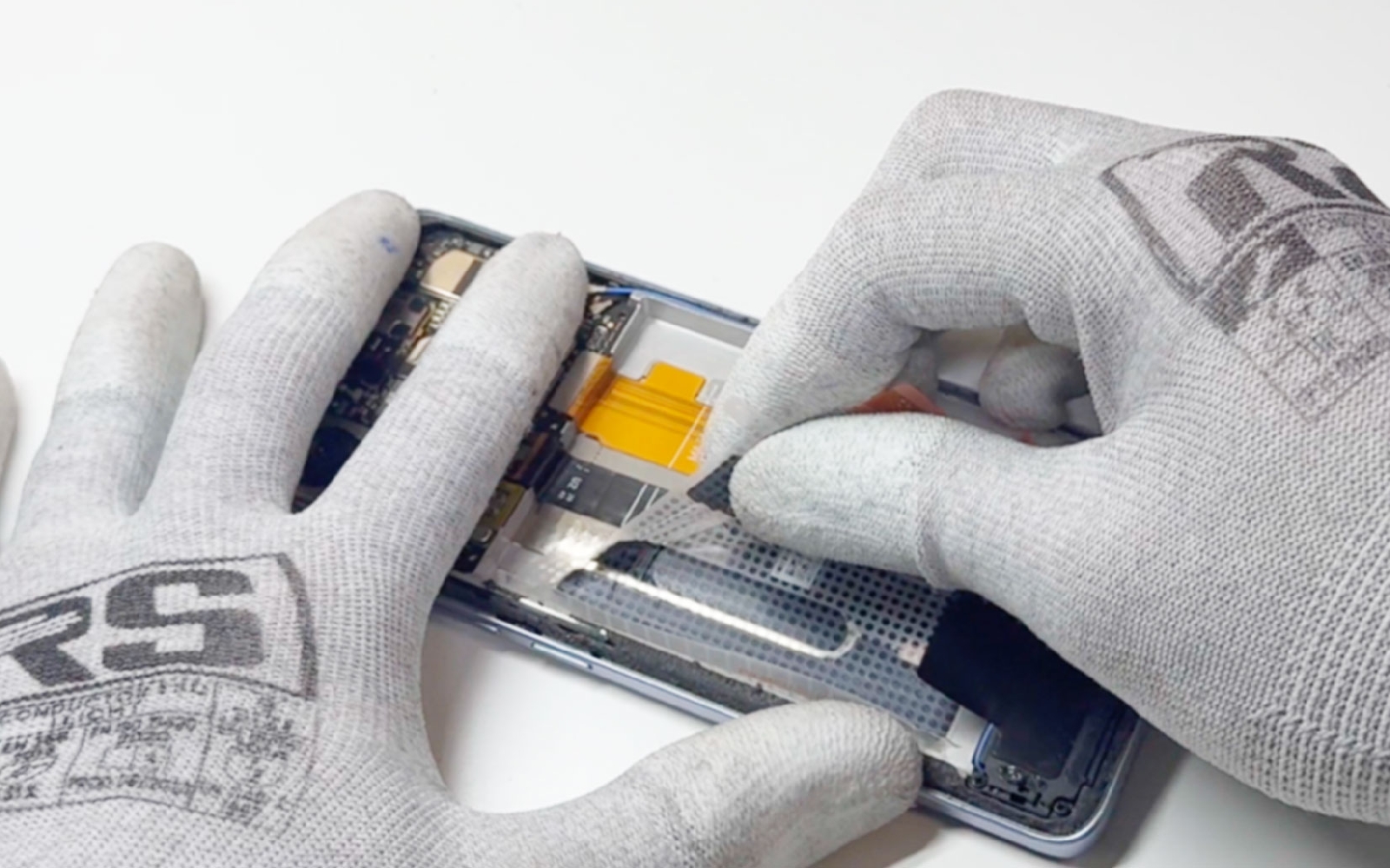 Comment changer la batterie sur Redmi Note 13 Pro+ photo 4