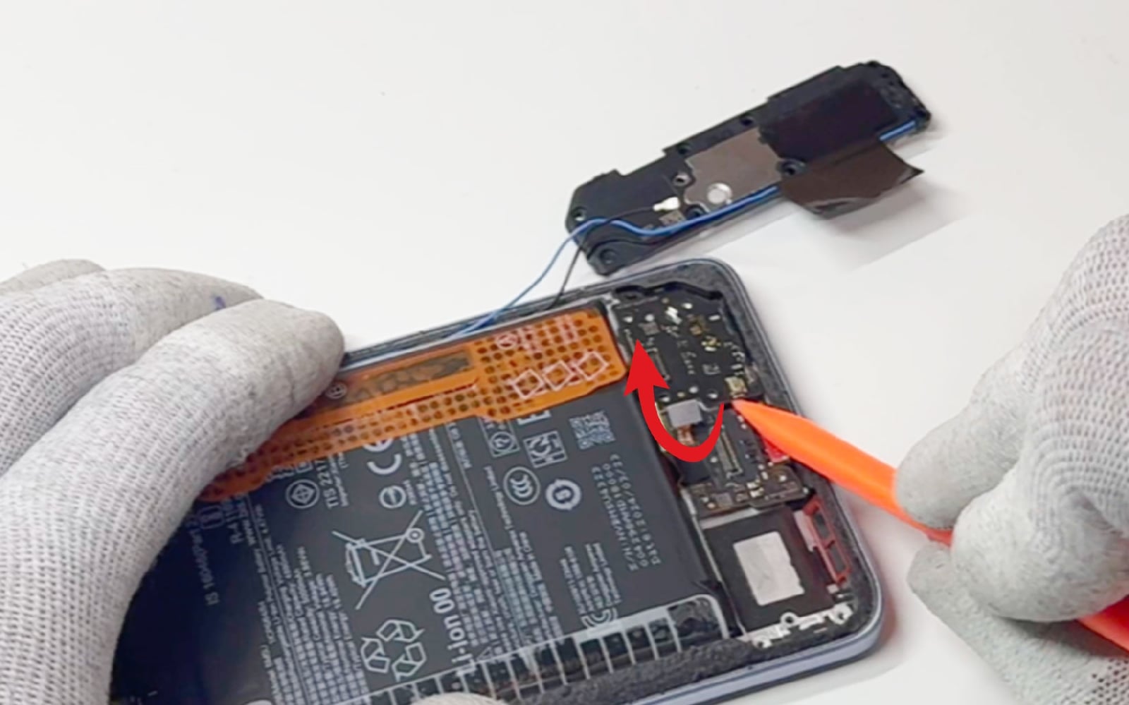Comment changer le connecteur de charge sur Redmi Note 13 Pro Plus photo 1